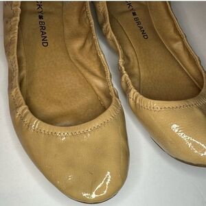 Lucky Brand Beige Ballet Flats